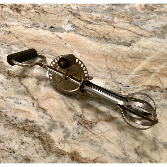 Edlund Company Vintage Hand Held Egg Beater Mixer - Picture 5 of 6